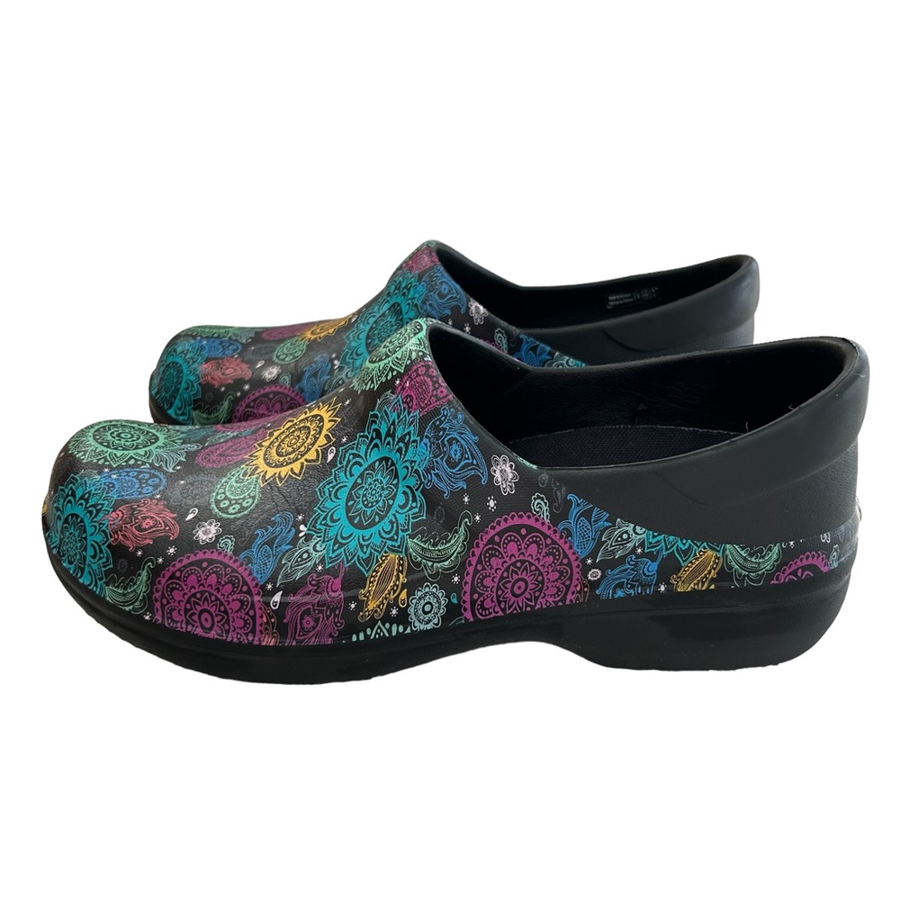 CROCS Neria Pro II Graphic Multi-Colored Work Clogs 11